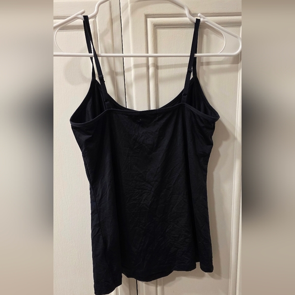 Old Navy Women's Black Camisole Tank ~ Size Medium - Picture 3 of 9